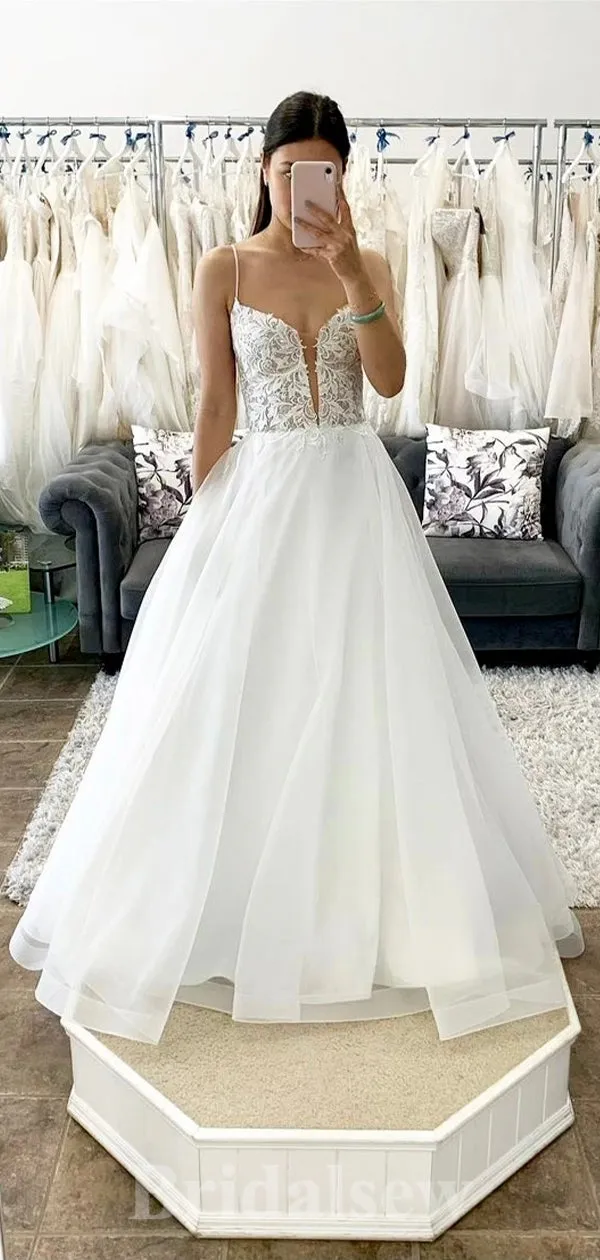 A-line Beach Luxurious Spaghetti Straps Romantic Dream Vintage Long Wedding Dresses WD380