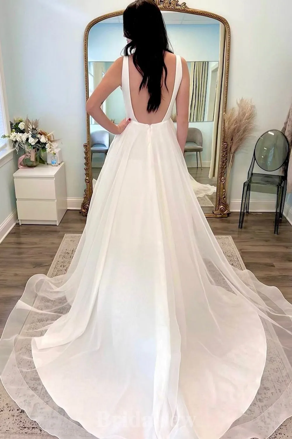 A-line Custom Beach Princess Dream Romantic Open Back Vintage Long Wedding Dresses WD404