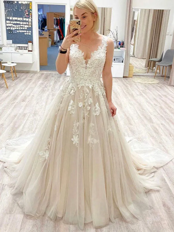 A-line Romantic V-Neck Lace Appliques Vintage Beach Long Wedding Dresses WD187