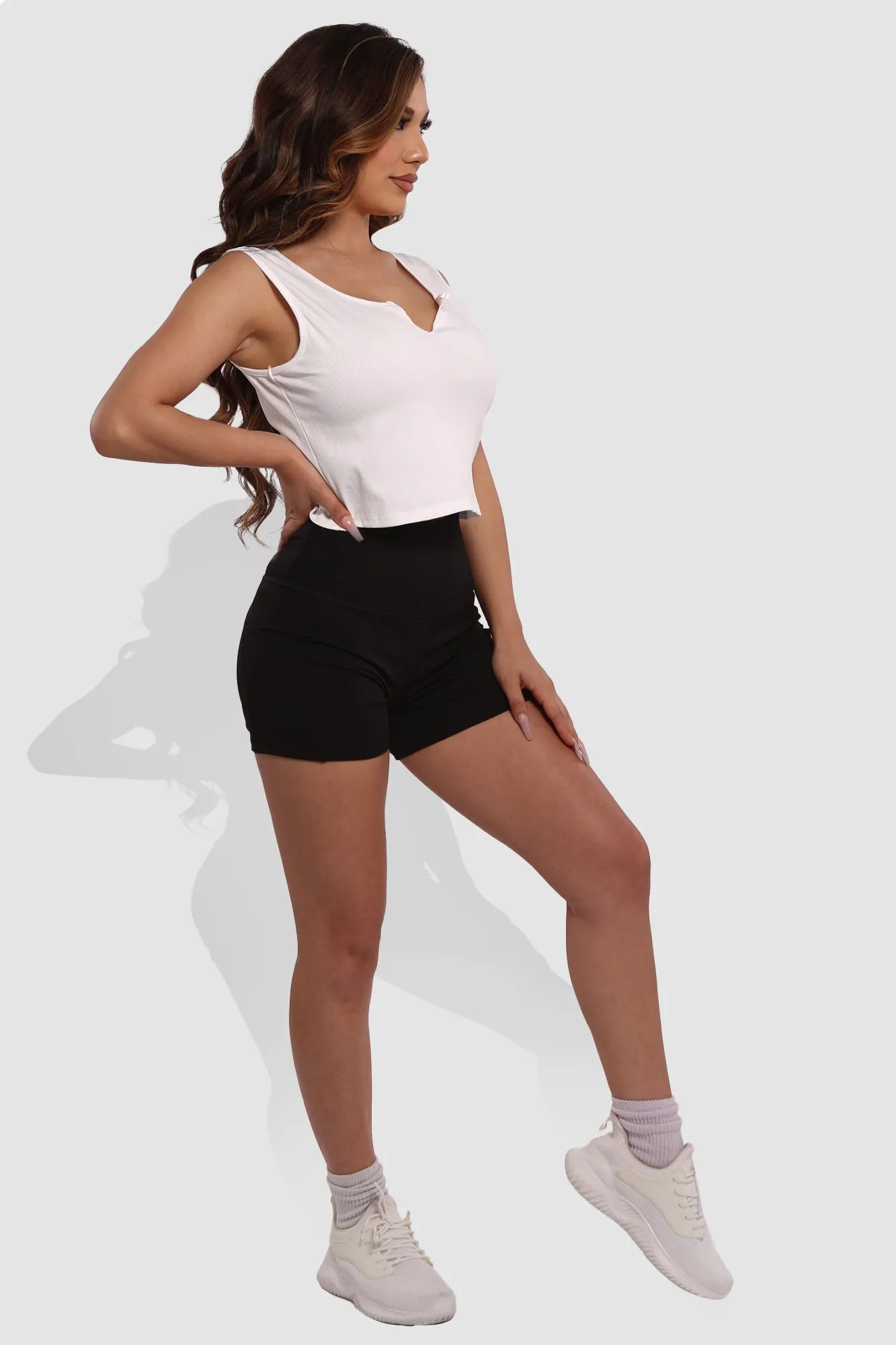 High Waist Athletic Biker Shorts With Side Pockets - Black