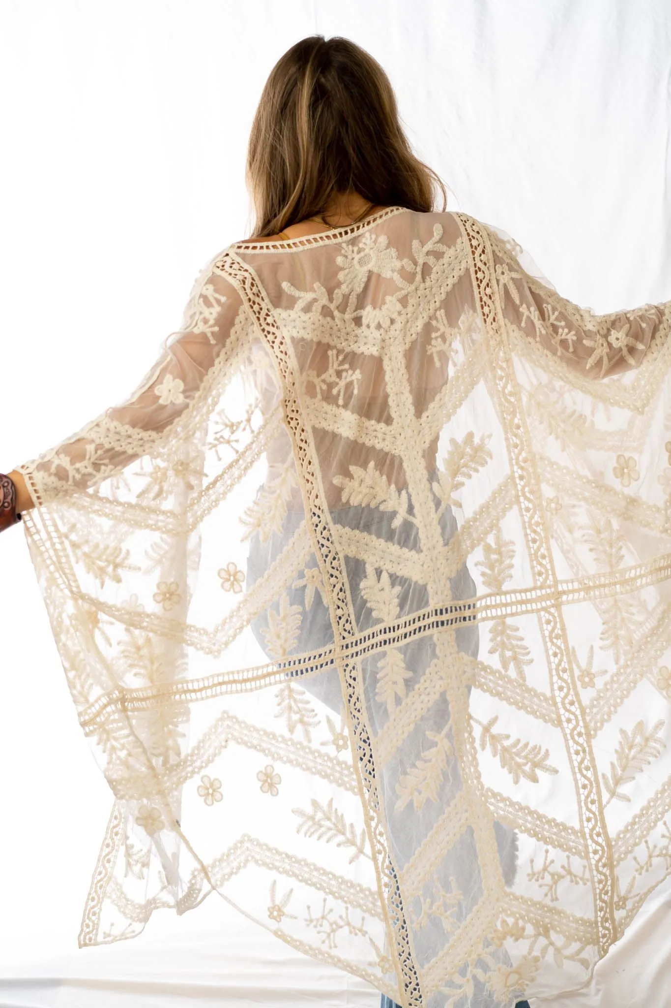 Whimsy   Lace Kimono - Natural